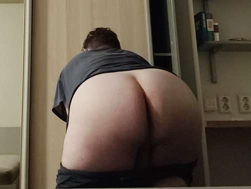 Bottom (23 metai)