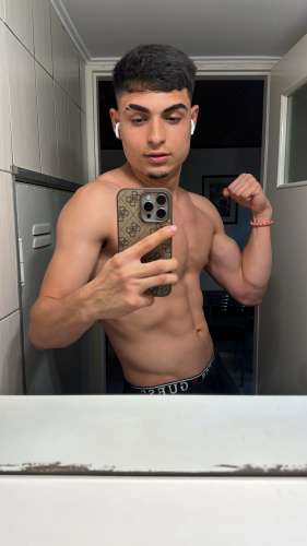 AlessandroMVP (19 years) (Photo!) offering male escort, massage or other services (#8084513)