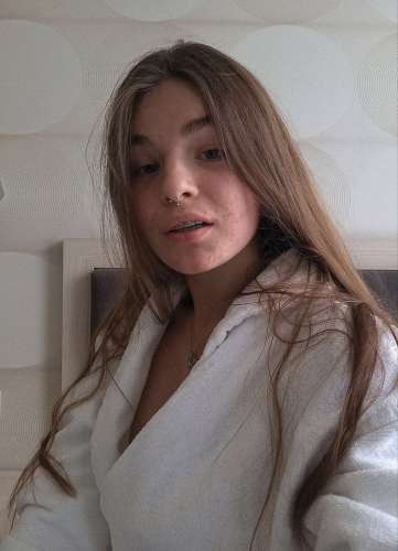 Simona (19 gadi) (Foto!) iepazīsies ar vīrieti seksam (#8186777)