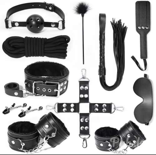 С игрушками хочешь??