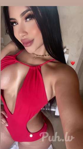 Luciana 🌸✨ (27 years)