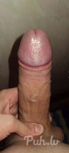 Uni. . . .  .   (45 metų)