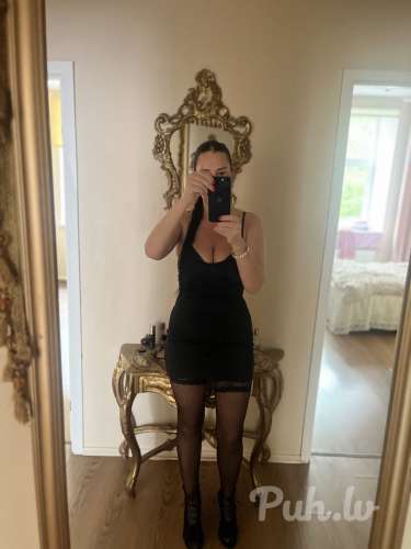 Amanda (38 aastat) (Foto!) paku saatja-, massaaži- või muid teenuseid (№8502220)