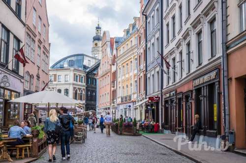 Artem88477 (33 aastat)