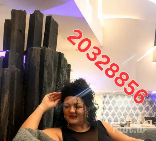 Sabrina Strapon (38 gadi)