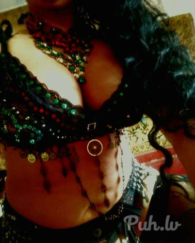 Ramina (37 gadi) (Foto!) piedāvā masāžu, eskorta vai citus pakalpojumus (#8689042)