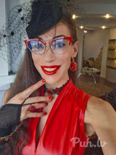 MISTRESS JULIA (35 years)