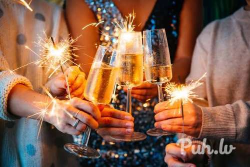 Sveiki ! Planojas Jauna gada pasakums ! Isi par pasakumu : 4 vriešu kompanija pl…