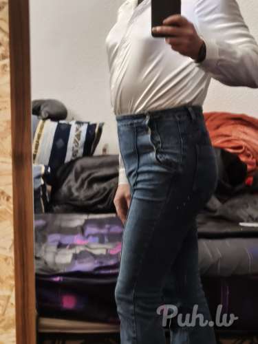 Në gojë dhe në bythë (55 years)