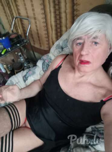 Izvirtusi mature tipa sučka mauka meklē brutālu drāzēju esmu gatava pakļauties, …