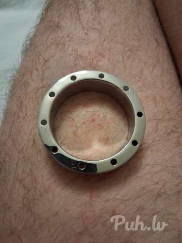 Atdošu dzimumlocekļa gredzenu vīrietim.