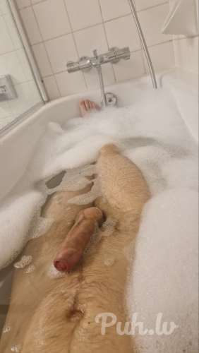 молодой би уни парень в поиске би пары) мне 29 лет 177/68) если коротко о себе, …