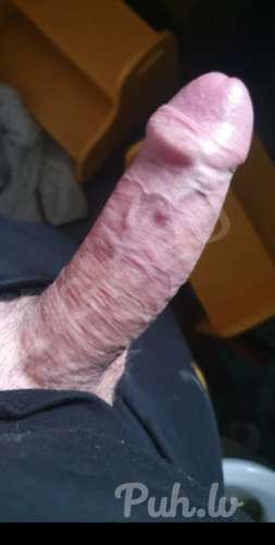 Pieejams vīrietis pārim.  Vēlmes Jūsu.  Izdomājat,  ko gribās un rakstiet.  
man 39…