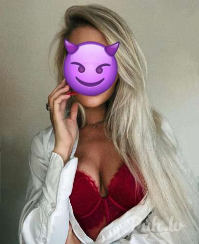 FindomQueen (30 years)