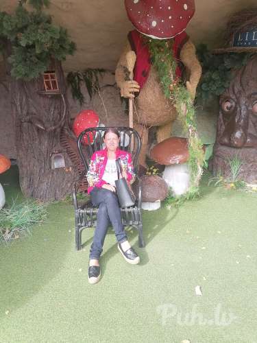 Pārdodu savas pornofotos,  kur es esmu viena un spēlējos ar dildo un ginekoloģisk…