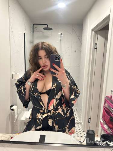 Dasha (25 years) (Photo!) gets acquainted with a man for sex (#8751780)