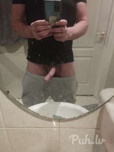 Iedošu atsūkāt, varu ar straponu kamēr sūkāsi tevi padrāzt, no tevis neliels bonus…