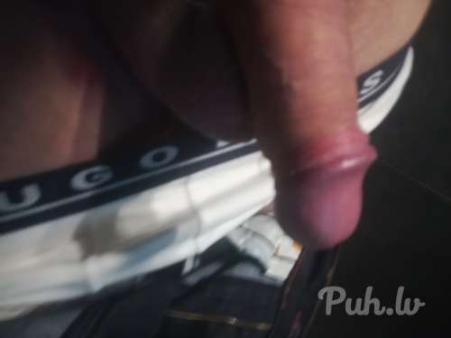 Čau.  Vecis pačamdīs puisim pimpi,  kuli,  anālo caurumu,  iedos savu pumpi mutē utt…