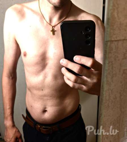 Čau 
Atvērts eksperimentiem , oral, rupjš sex, spēles un neparastas lietas. Esm...