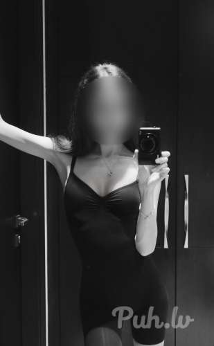 Stephanie (22 aastat) (Foto!) paku saatja-, massaaži- või muid teenuseid (№8781404)