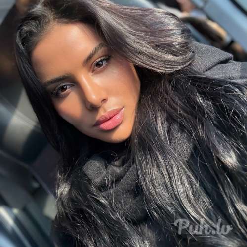 Susi friendly and affectionate Brazilian woman, available to fulfill your fantas...