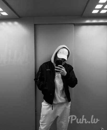 Simpātisks, garš, masīvs ar lielu locekli satiksies ar sievieti kaislīgam seksam...