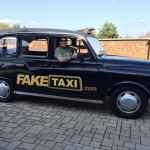 Šonakt reãlam sievietem reãls taxi par fake tarifu.
